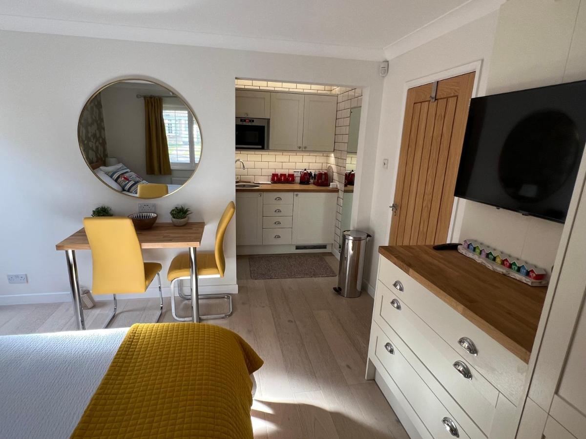No 64 Bed And Breakfast Lymington Zewnętrze zdjęcie